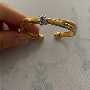 Bangle bracelet. Italian 10k gold plated